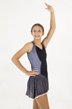 Posh 2006- NEW! -Skating Gear Shop POSH 2006 BW SIDE 64625.1579123982